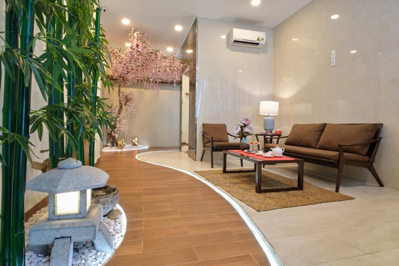 Pham Van Sakura Hotel Thuan An Dış mekan fotoğraf