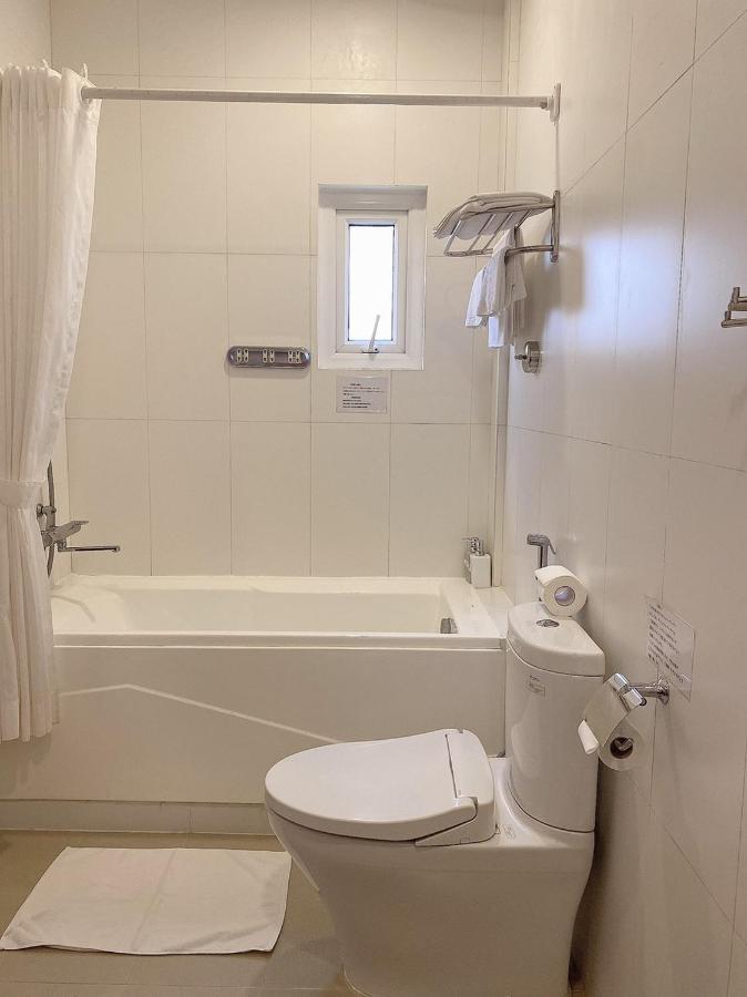 Pham Van Sakura Hotel Thuan An Dış mekan fotoğraf