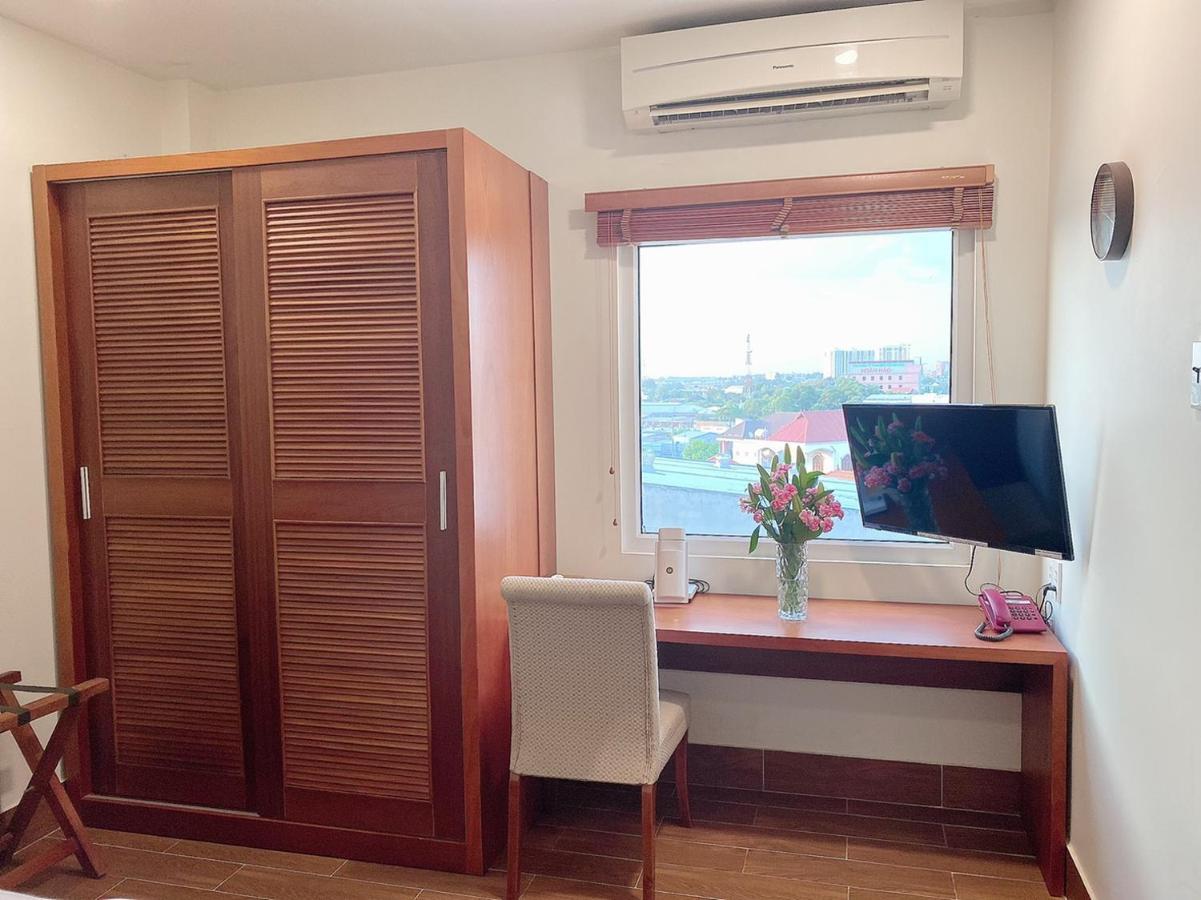 Pham Van Sakura Hotel Thuan An Dış mekan fotoğraf
